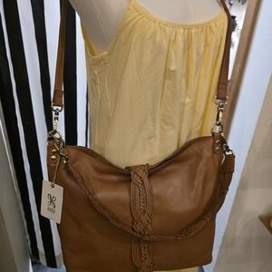 Hobo Pier shoulder Bag in Harvest wheat genuine leather